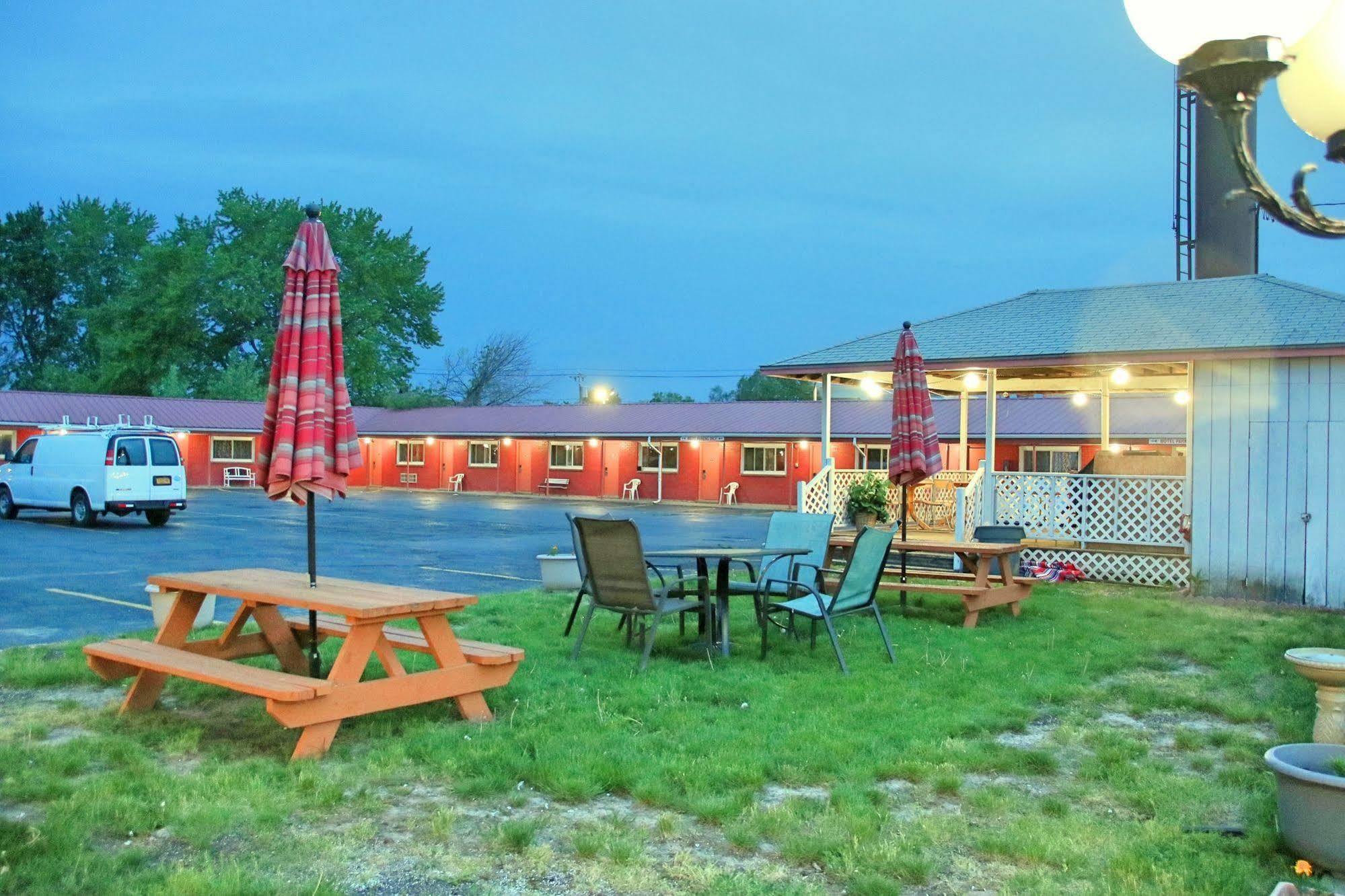 Woodland Inn Ниагара-Фолс Экстерьер фото